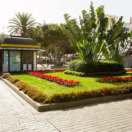 Lightbooking Junto A La Playa Canteras