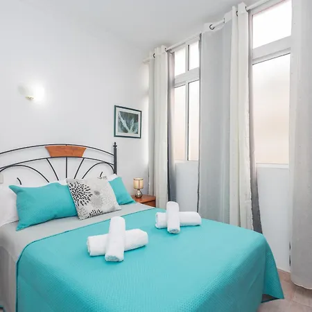 Lightbooking Junto A La Playa Canteras